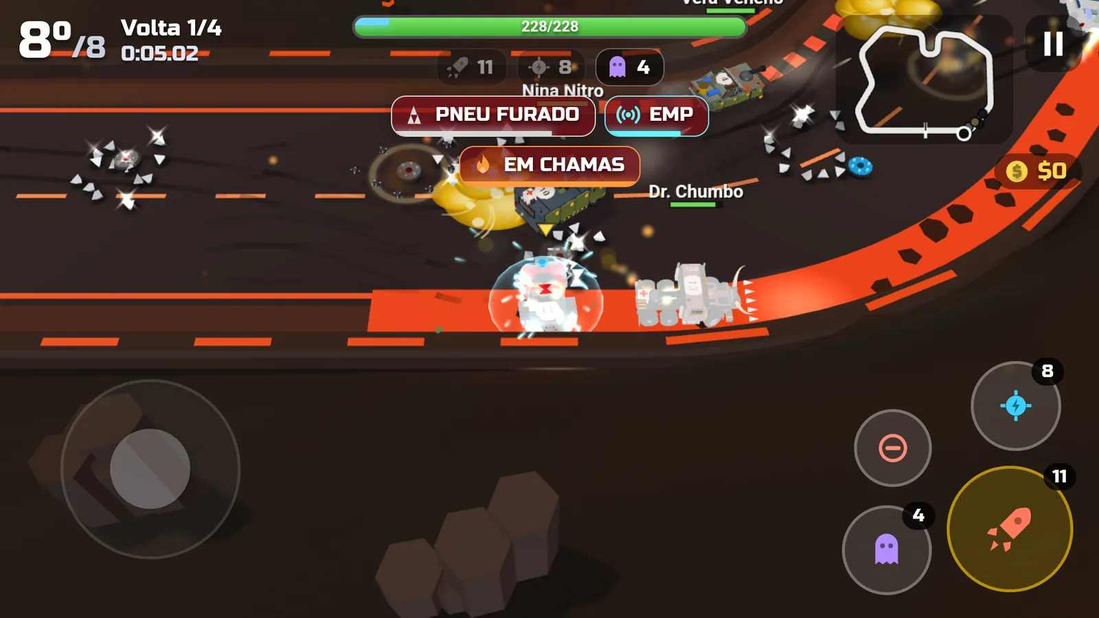 Death Laps: corrida à noite na pista de lava, com carros em chamas e o pulso EMP